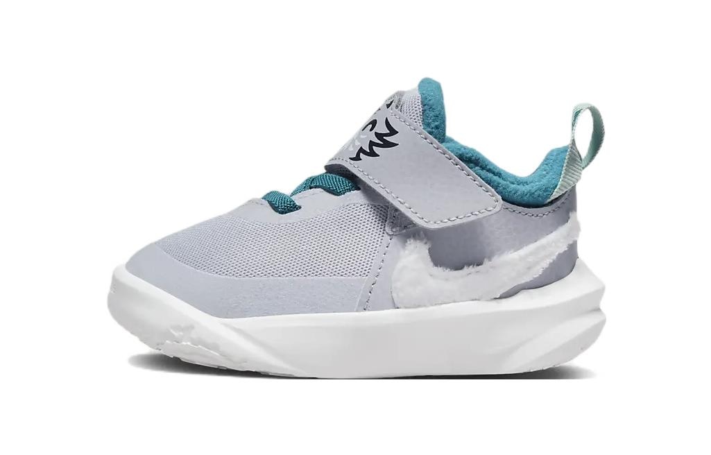 Nike Team Hustle D 10