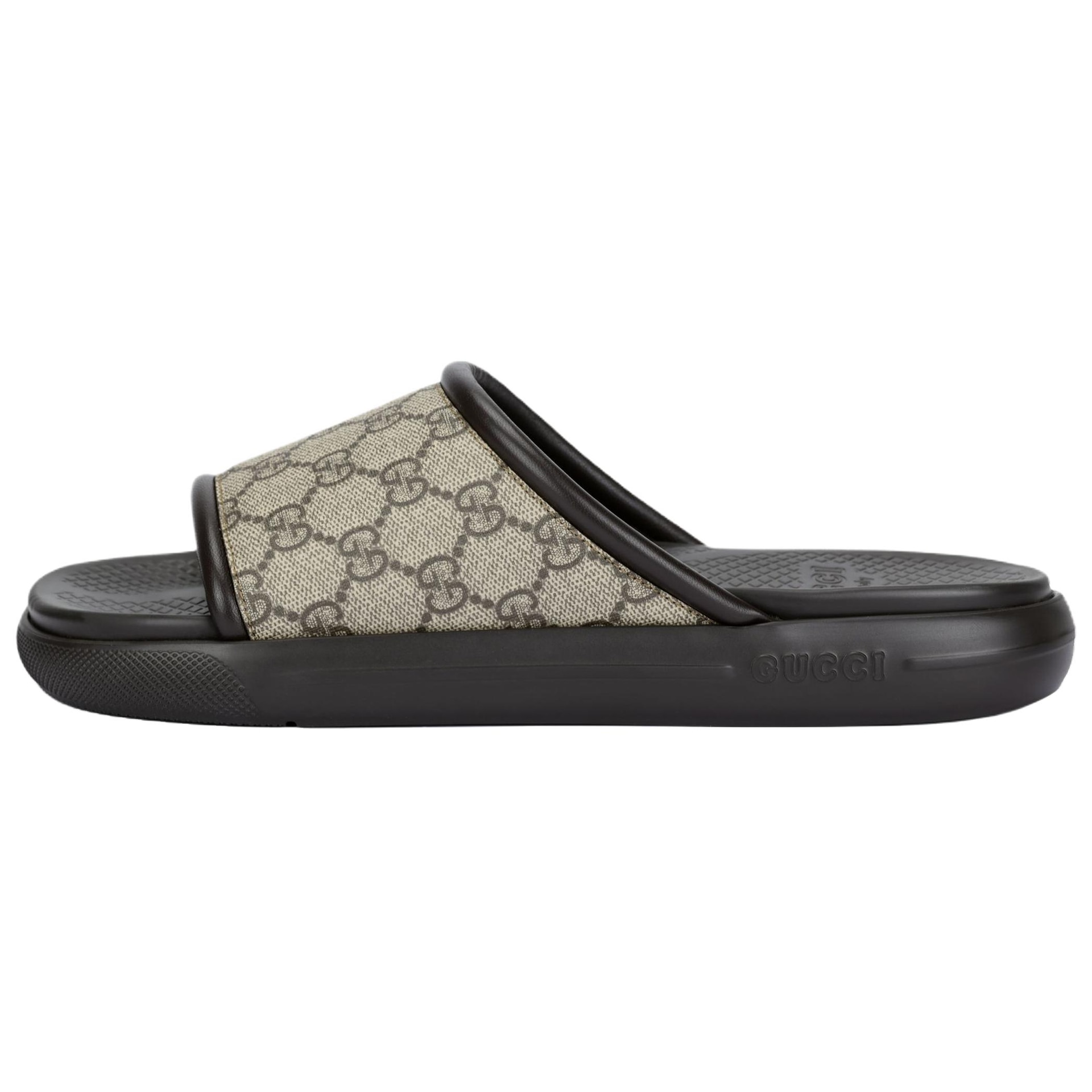 Gucci Pursuit Supreme Beige