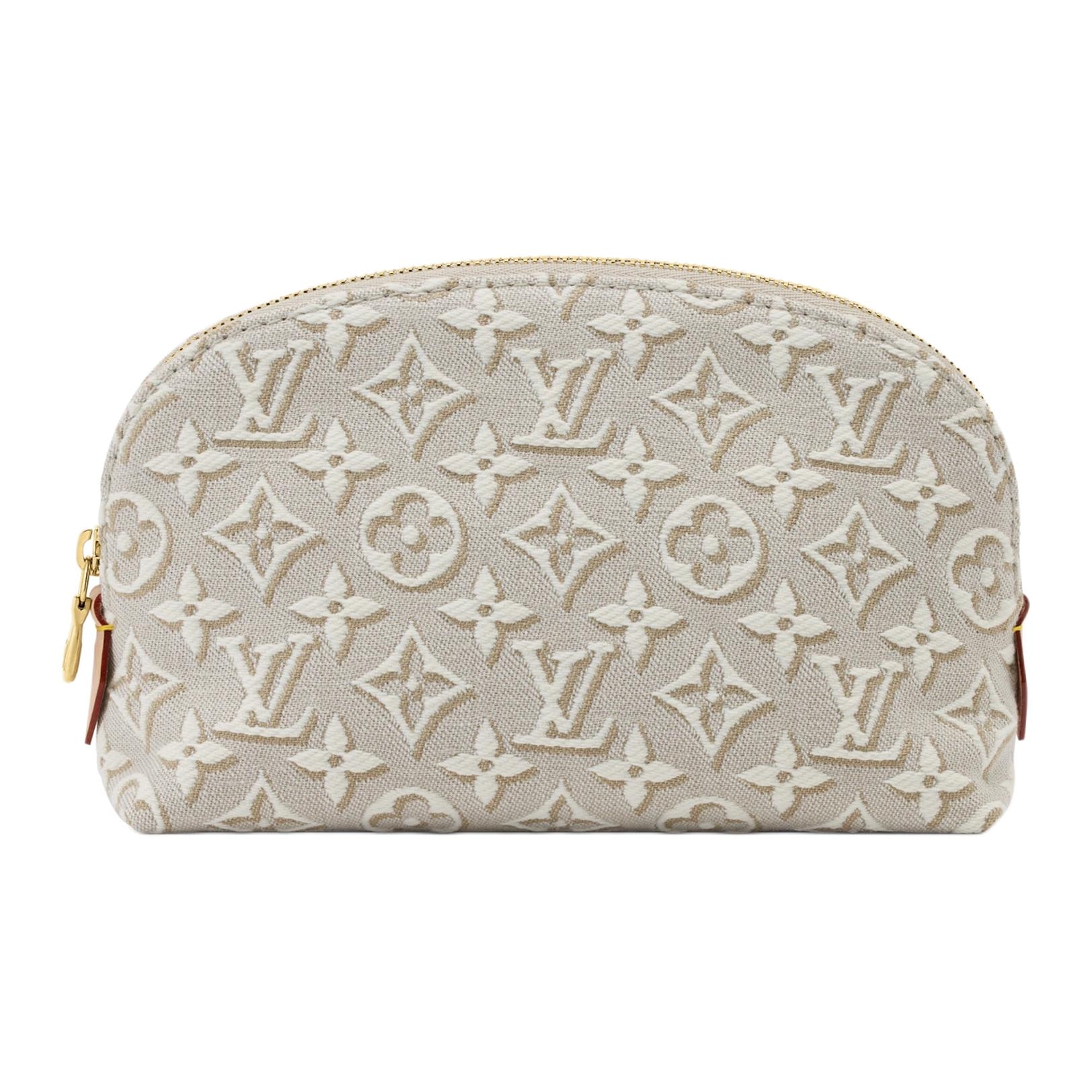 LOUIS VUITTON Monogram 130 POCHETTE COSMTIQUE Monogram Emblme