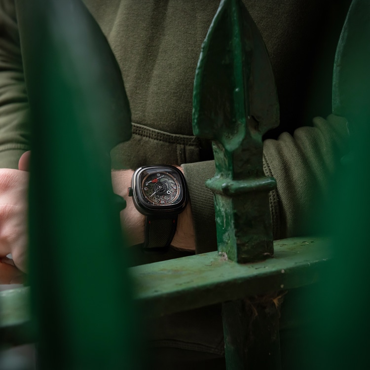 SEVENFRIDAY/七个星期五 SEVENFRIDAY T 45.6mm T304 — фото 4