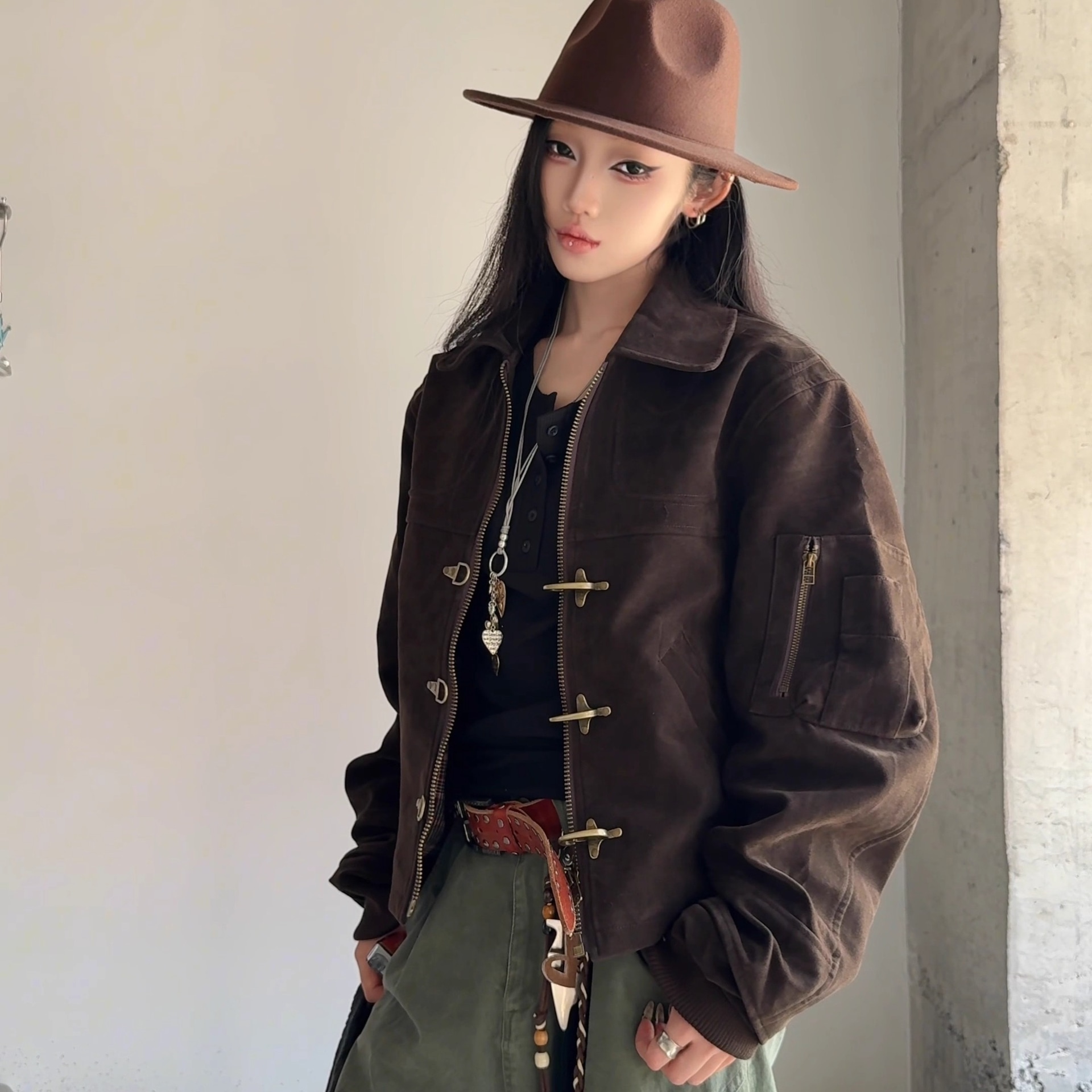 虫小绿 Chong Xiao Lv Vintage Suede Jacket — фото 2