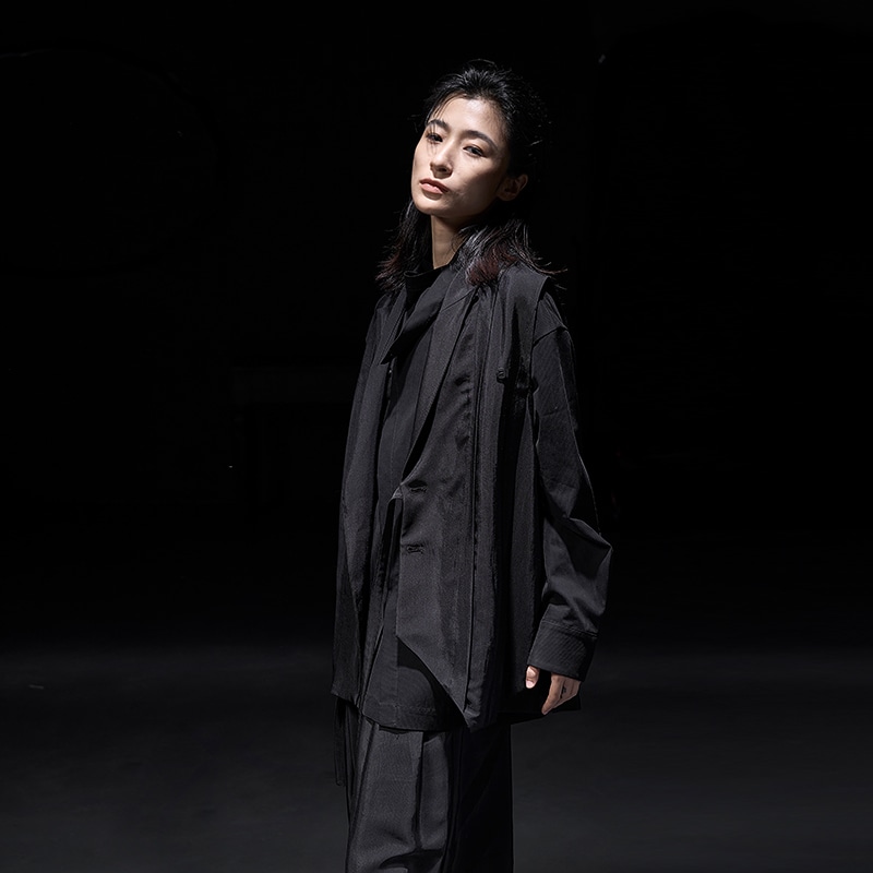 HUANXIANGZHE Huànxiàngzhě Black Vest — фото 3