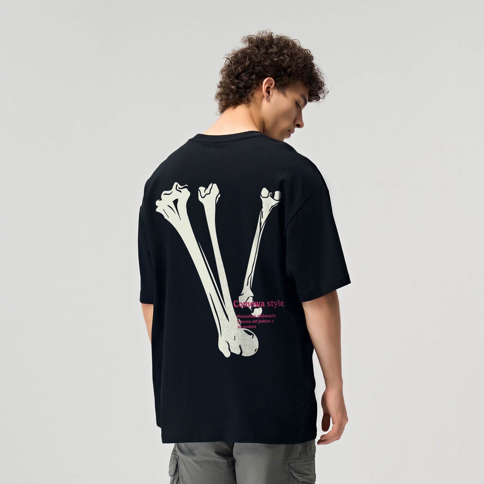 Comowa Bone V Logo T-Shirt — фото 10