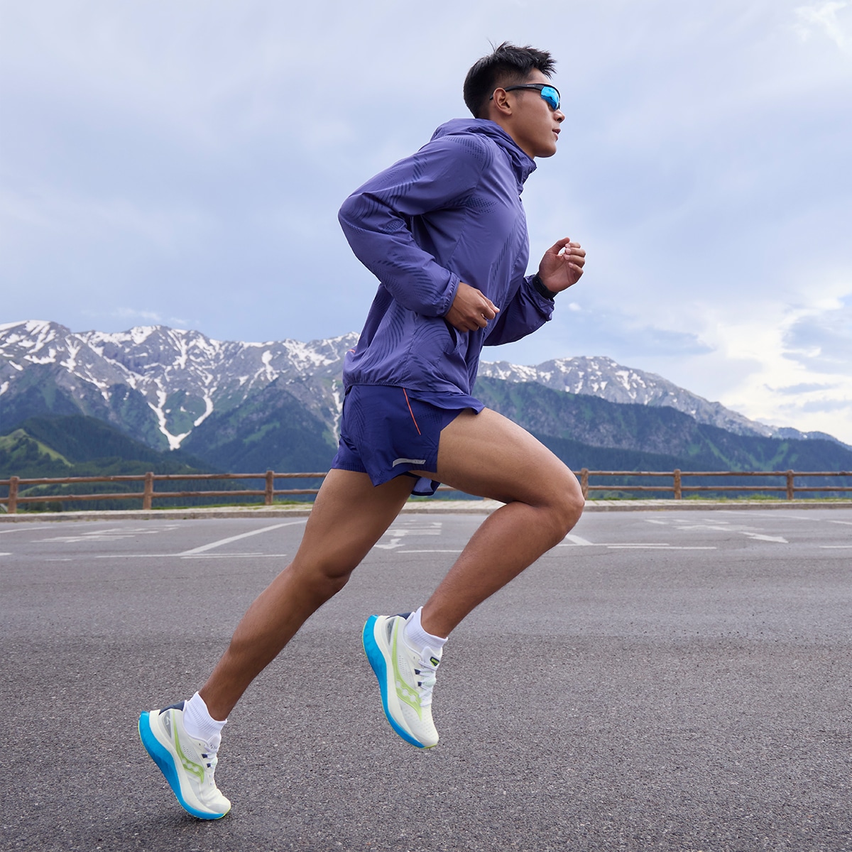 Saucony Endorphin Speed 4 White Green — фото 11