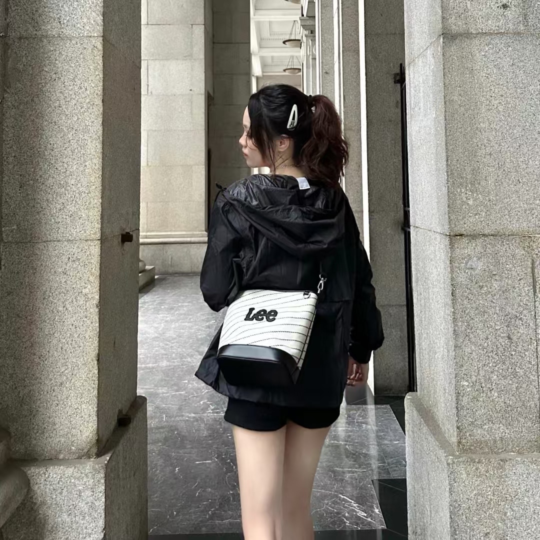 Lee Crossbody Bag Beige — фото 4