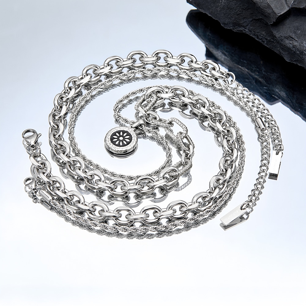 Enfantin Totem Pendant Necklace — фото 6
