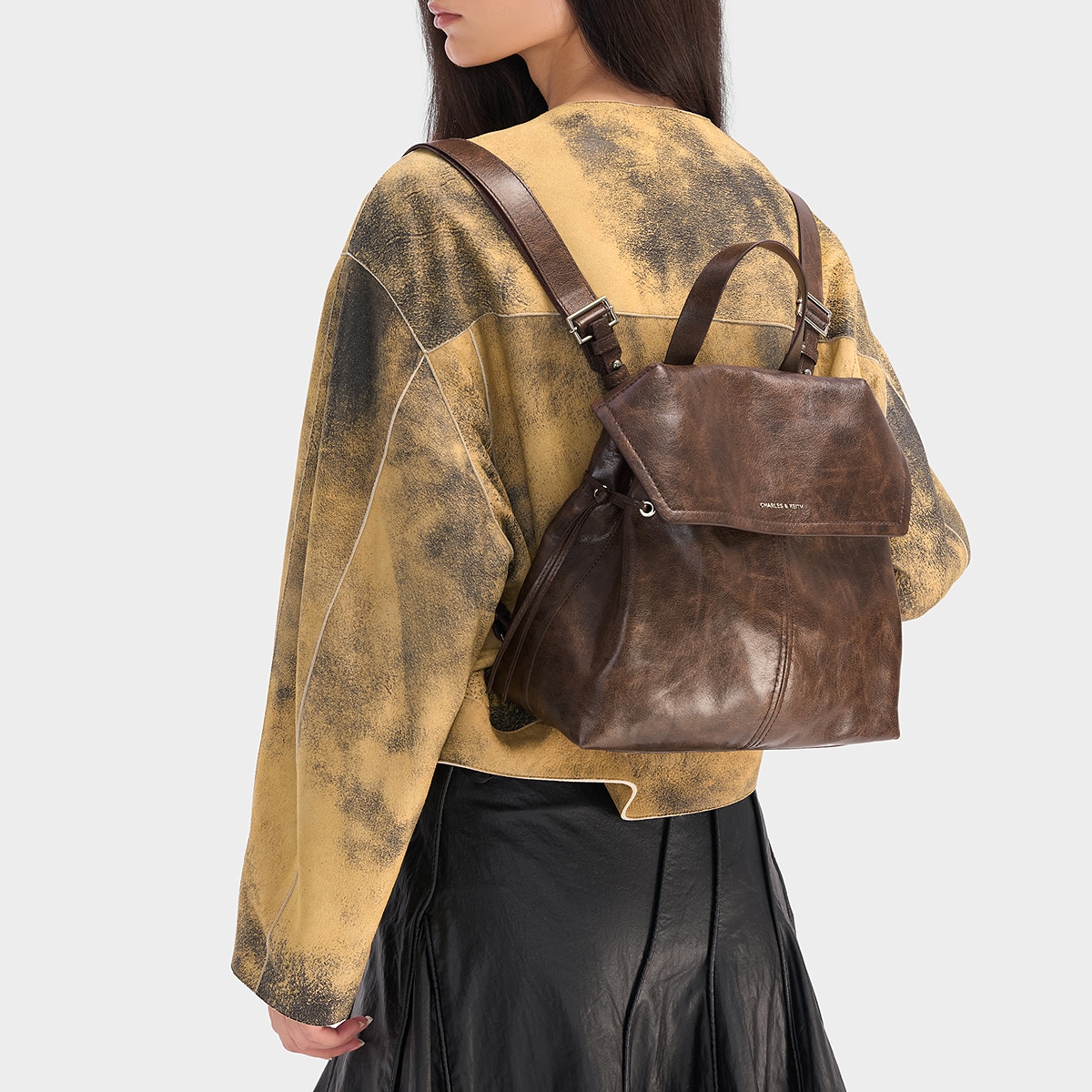 Charles&Keith Knot PU Backpack Medium Coffee Black — фото 5