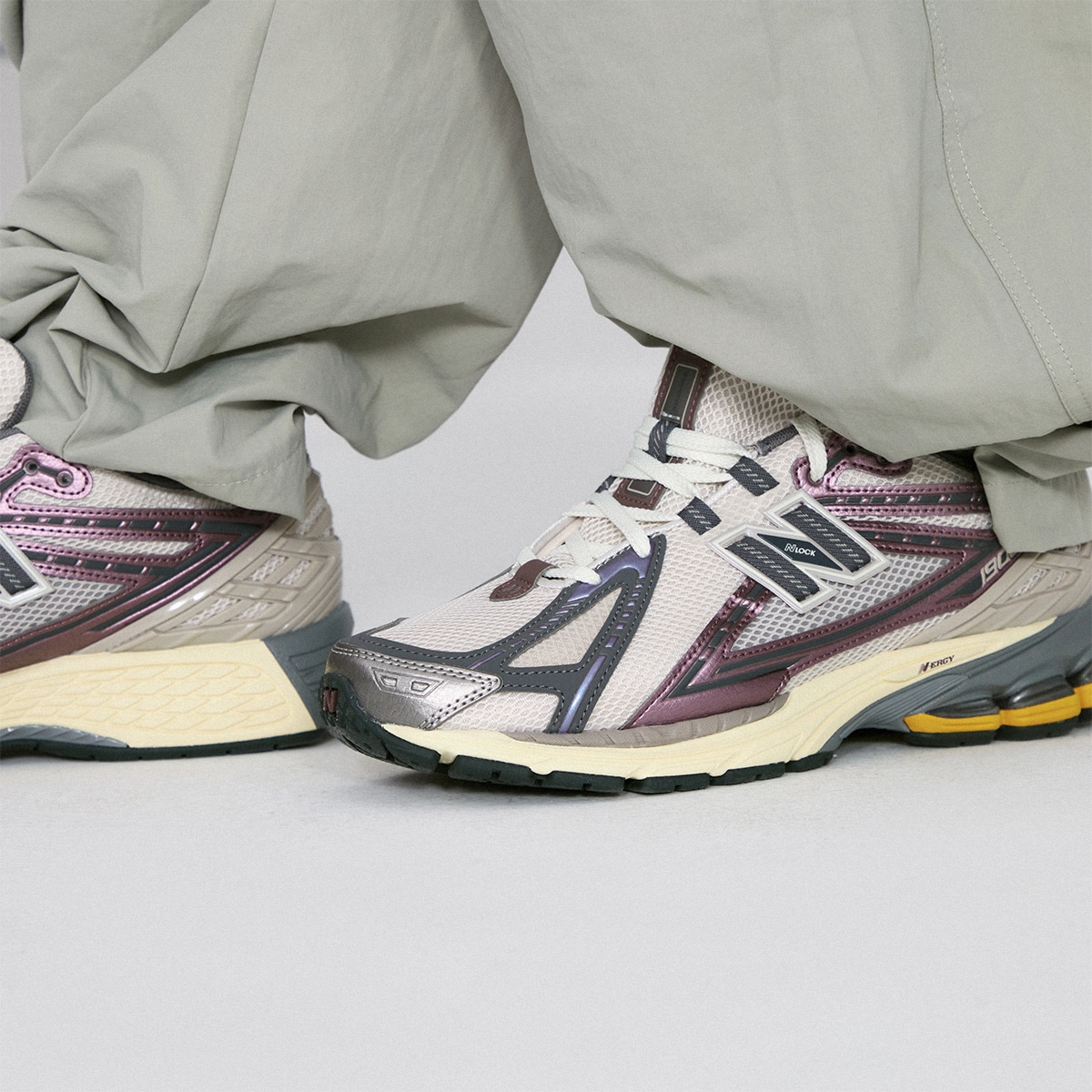 New Balance 1906R Purple Grey White — фото 10