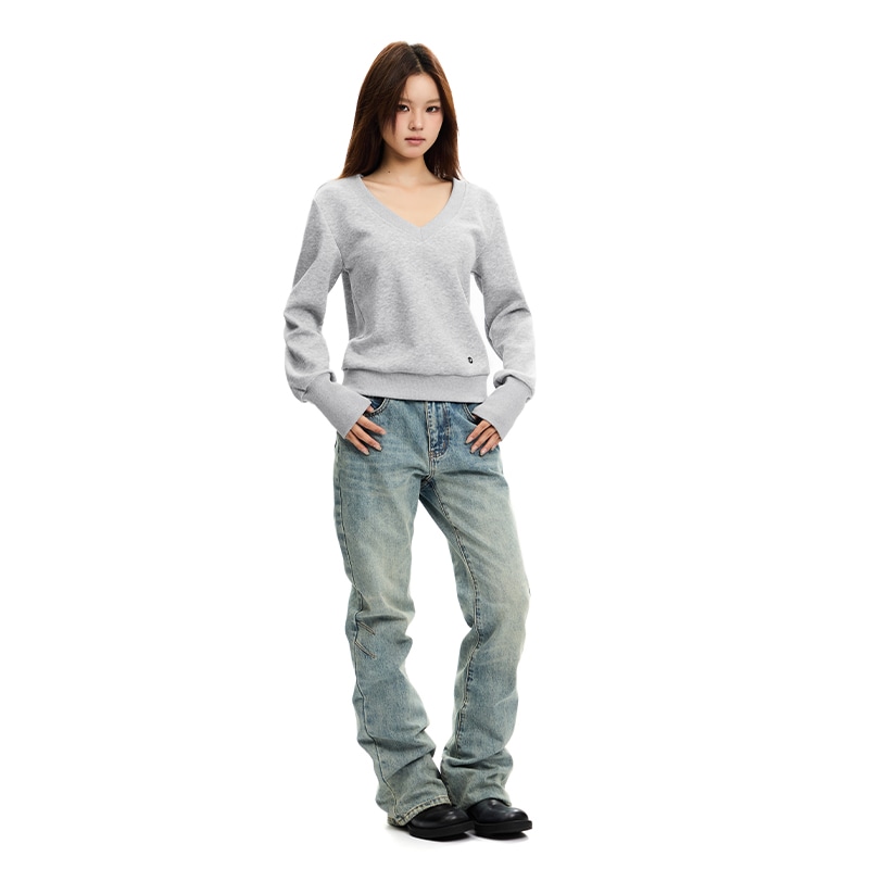 Apea V-Neck Long Sleeve Sweatshirt — фото 6