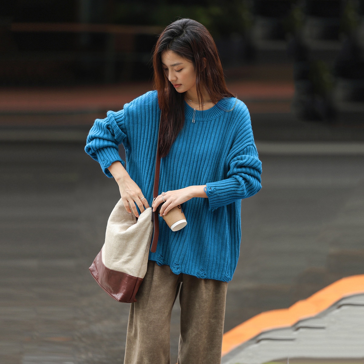Dme 【dme】 复古时髦休闲宽松圆领百搭长袖针织衫 女款 — фото 5