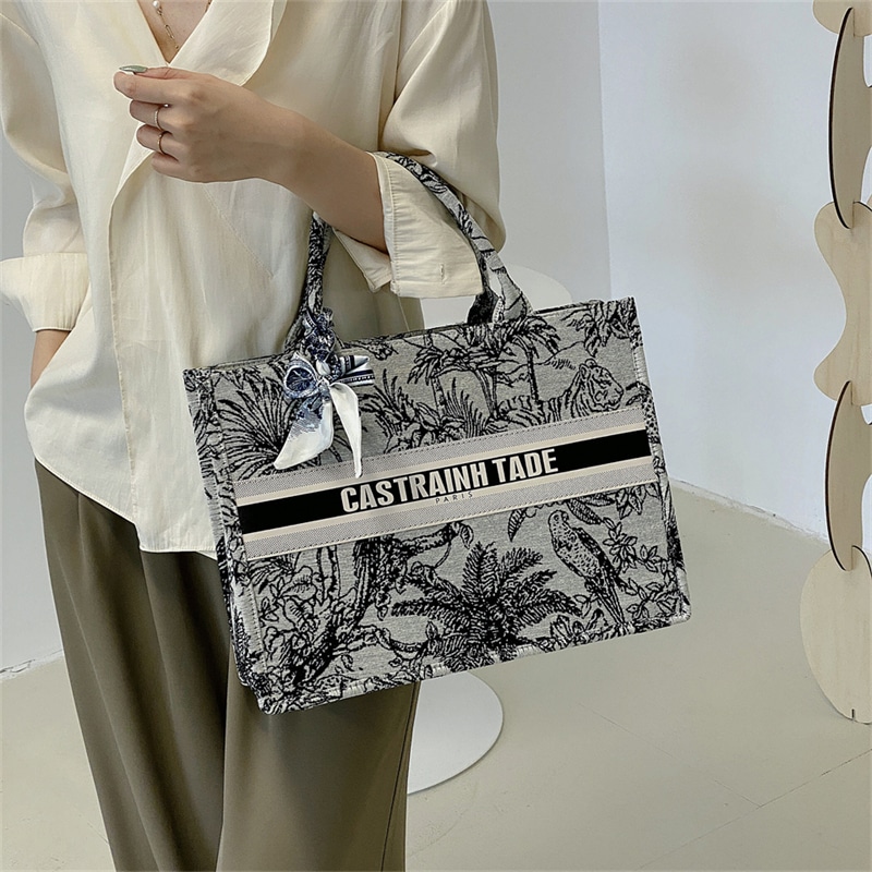 轩玺 Xuanxi Tote Bag — фото 1