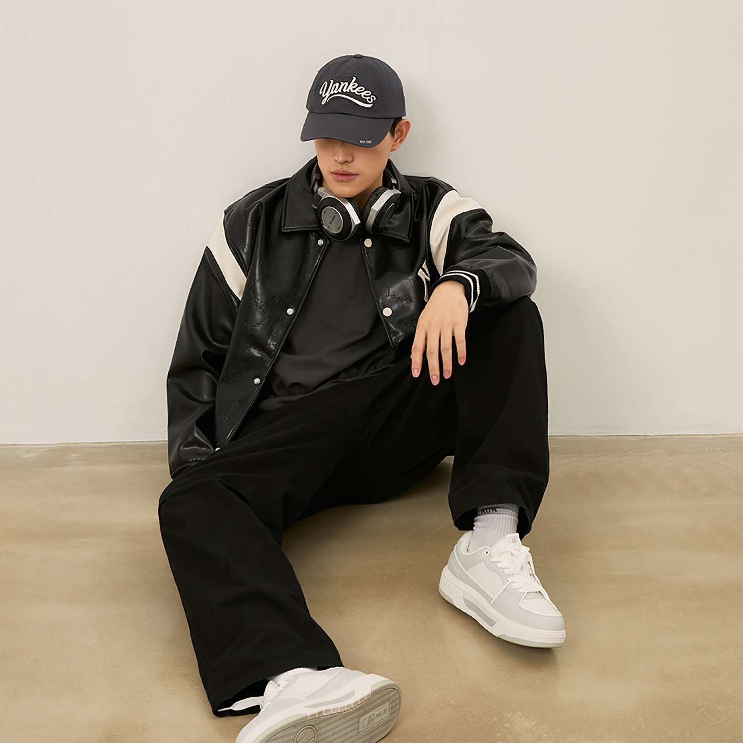 MLB Monogram Embo Dia Jacket — фото 4