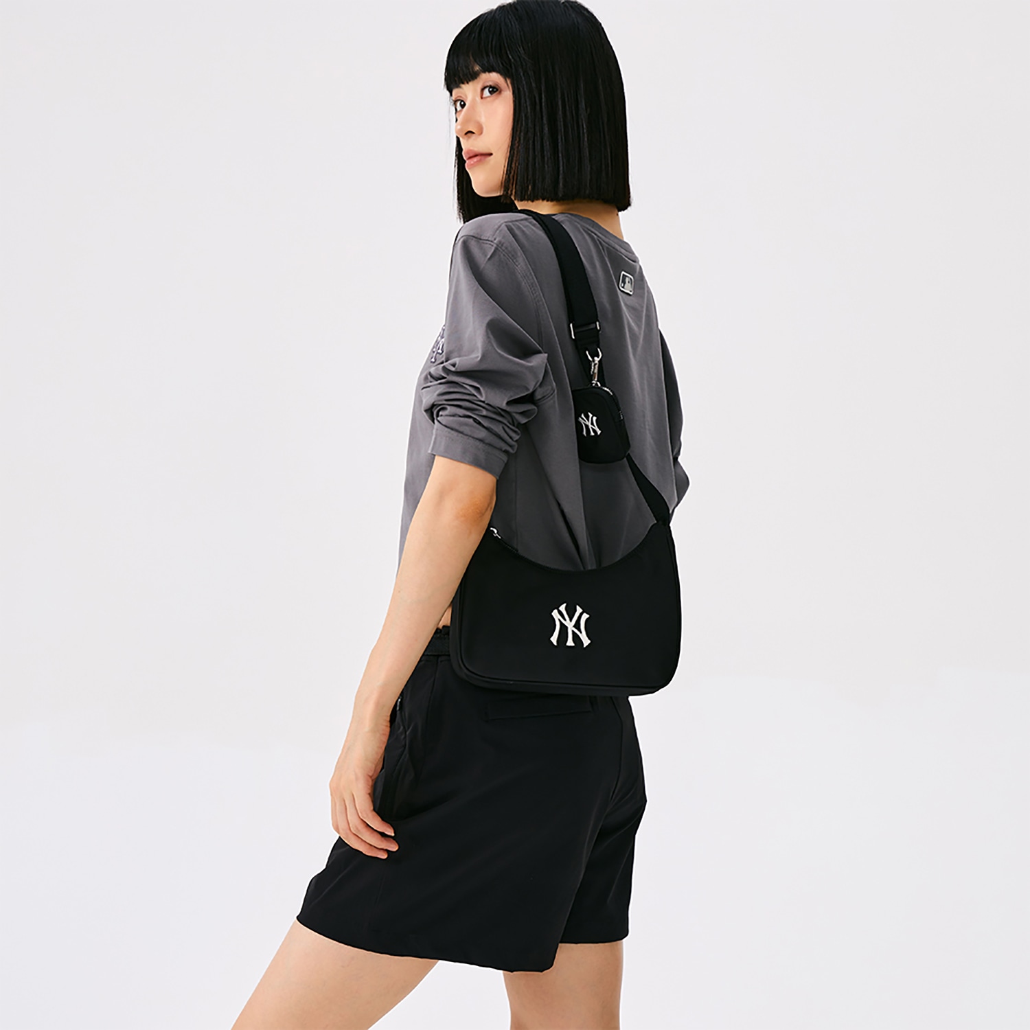 MLB Large Logo Nylon Bag Black — фото 4
