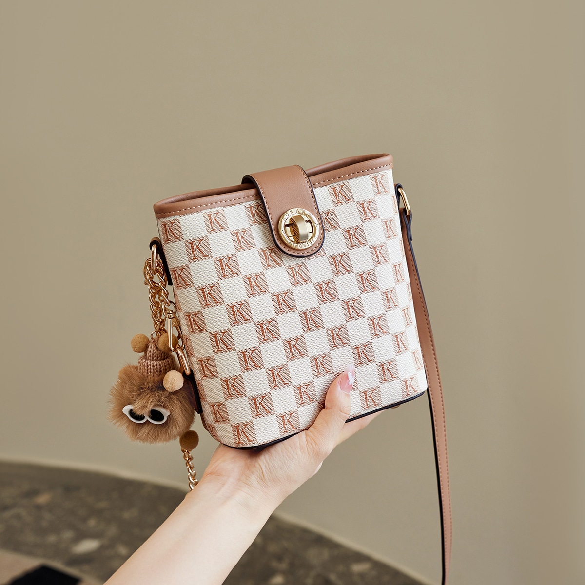 Aokang Vintage PVC Bucket Bag — фото 11