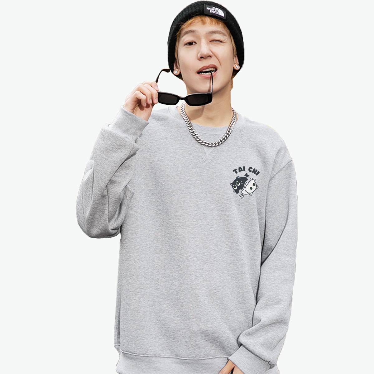 Miniso Cat Crewneck Sweatshirt — фото 1