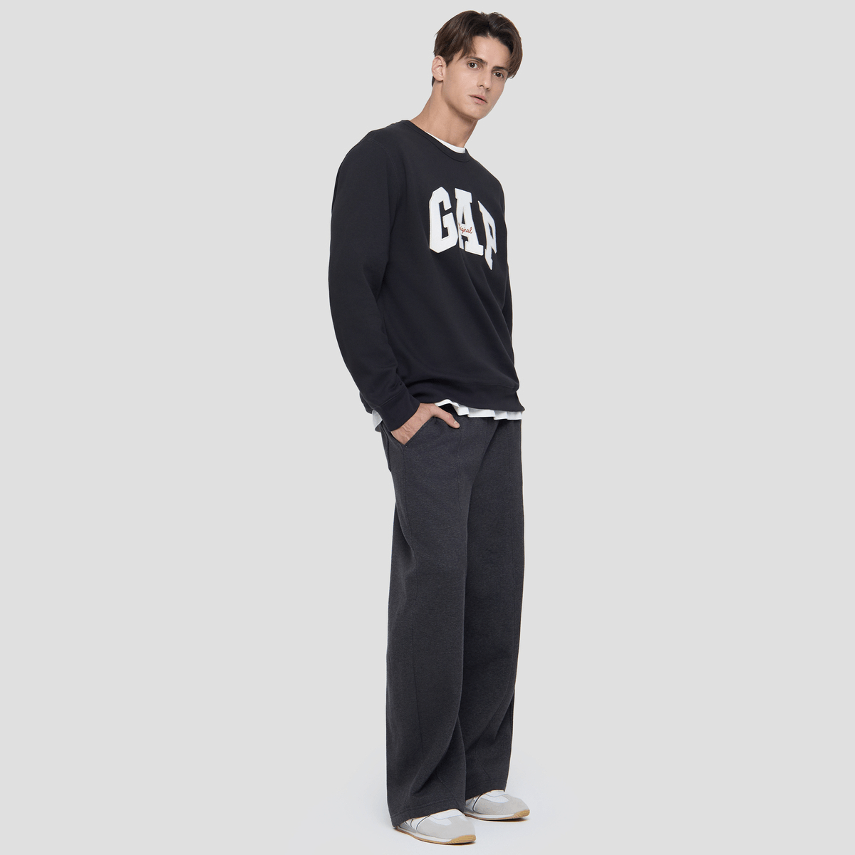 Gap Embroidered Logo Fleece Pants — фото 4
