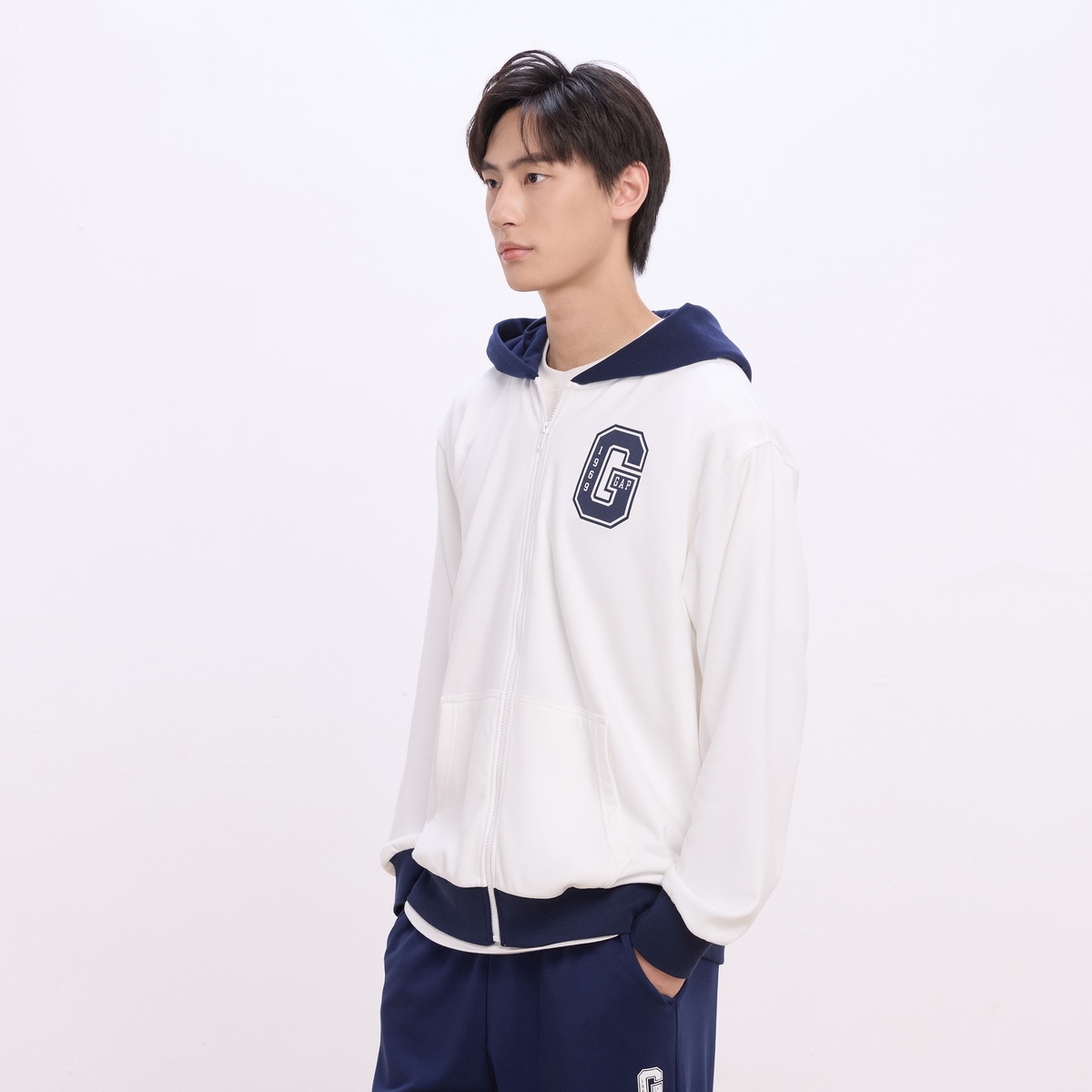 Gap Logo Hoodie — фото 5
