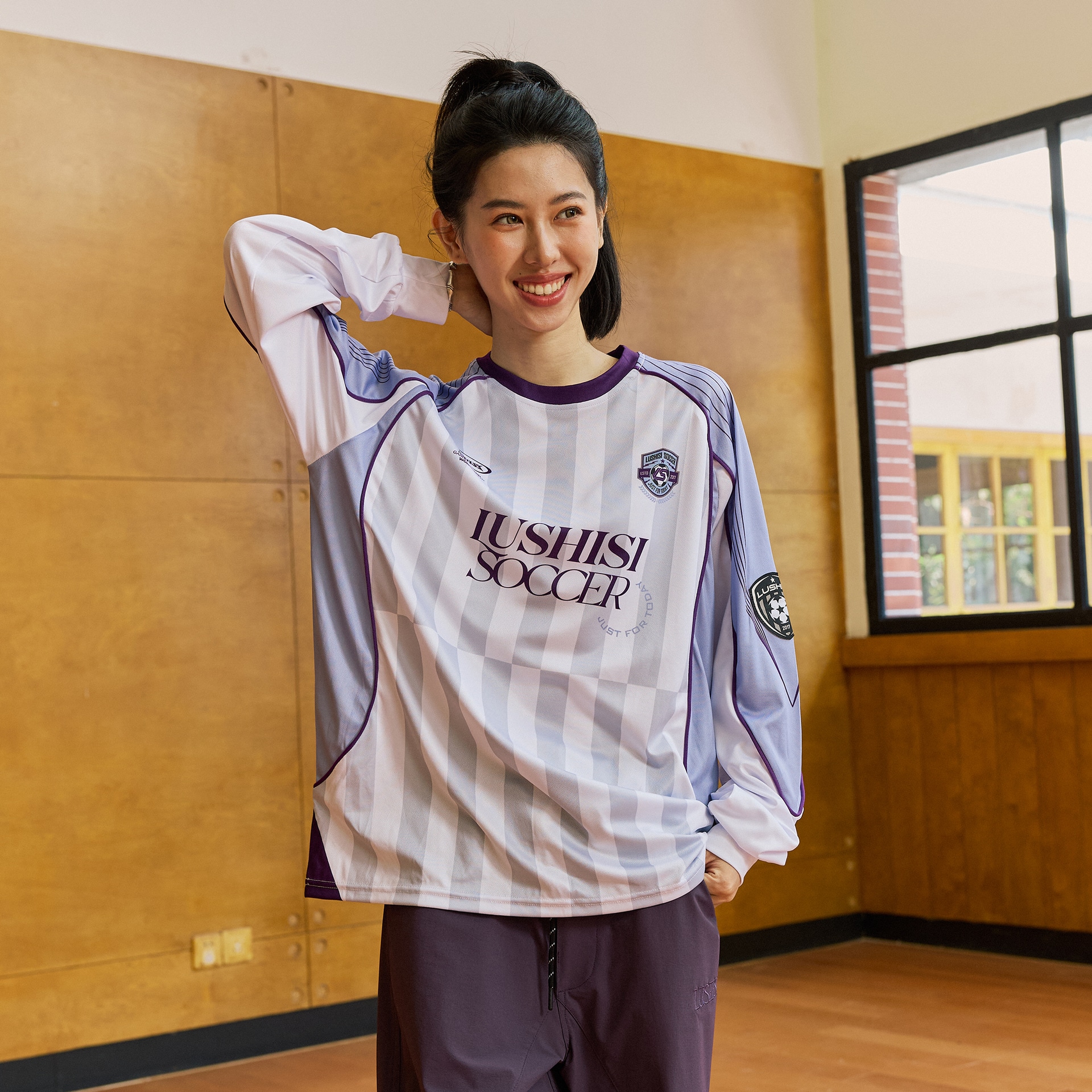 LUSHISI Football Crewneck Long Sleeve Tee — фото 8