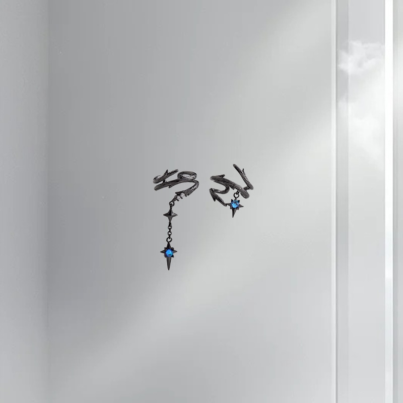 LUCA Dark Thorn Earrings — фото 1