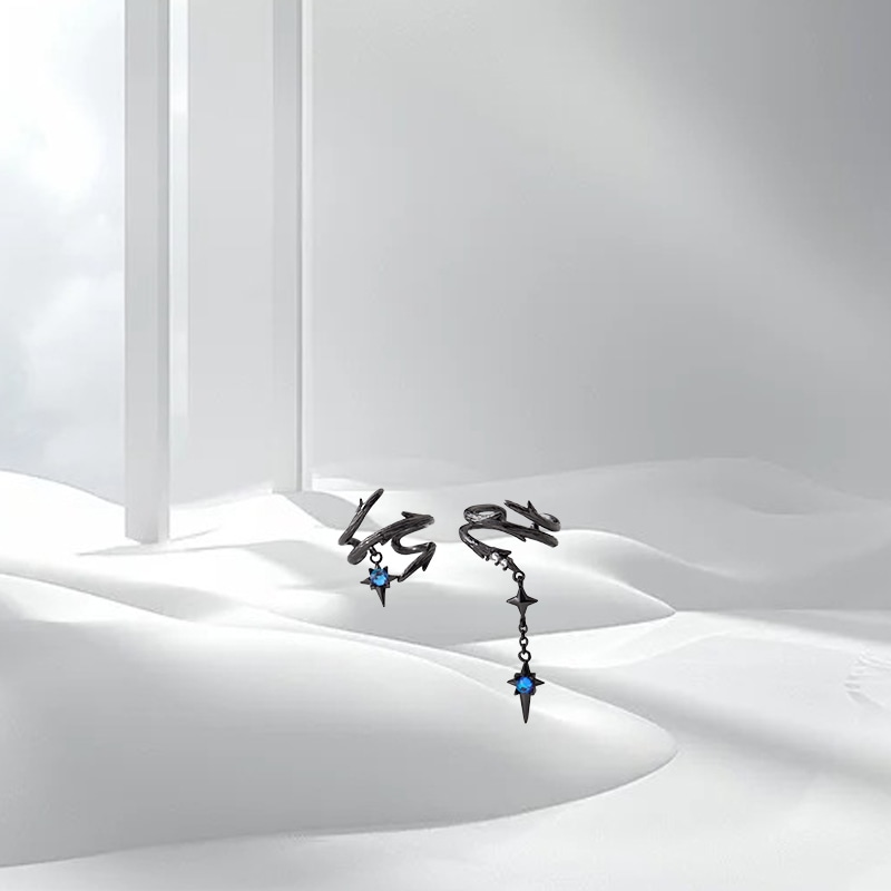 LUCA Dark Thorn Earrings — фото 4