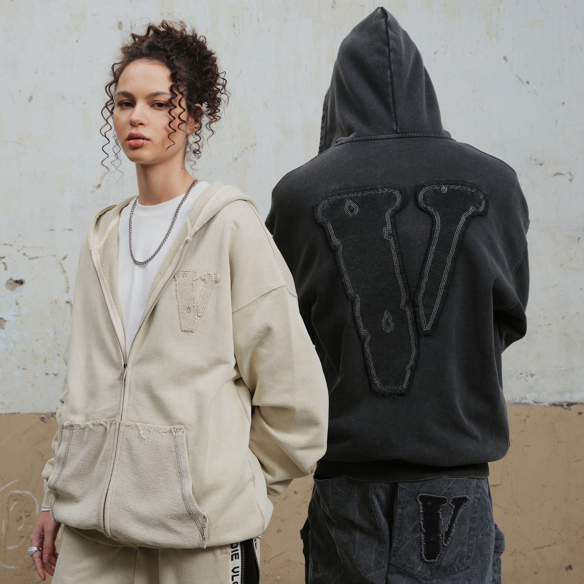 Vlone Hoodie Black — фото 4