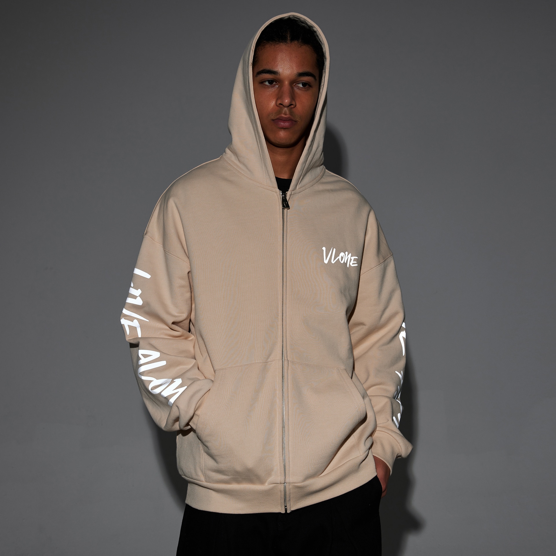 Vlone 3M Logo Hoodie — фото 11