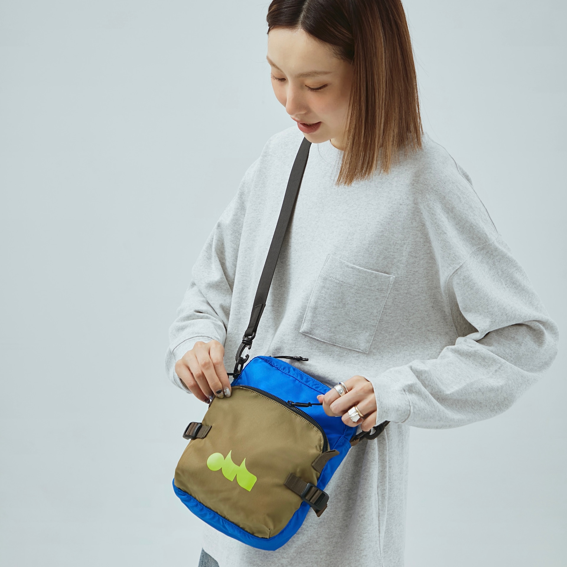 The Mad Hatcher 乐舞 Series Retro Nylon Crossbody Bag — фото 8