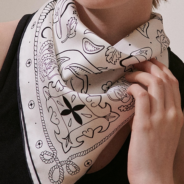 Hermes Bandana Scarf White — фото 4