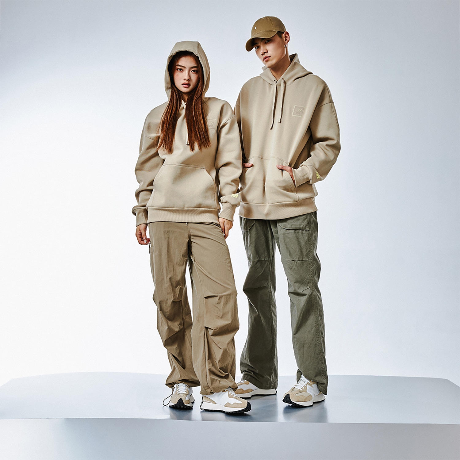 New Balance SS24 Hoodie Khaki — фото 5