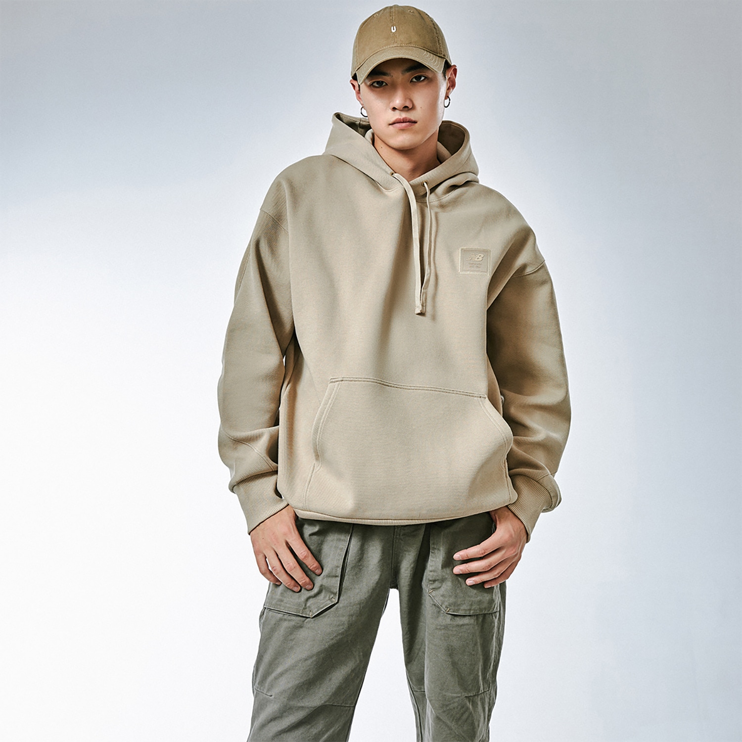 New Balance SS24 Hoodie Khaki — фото 8