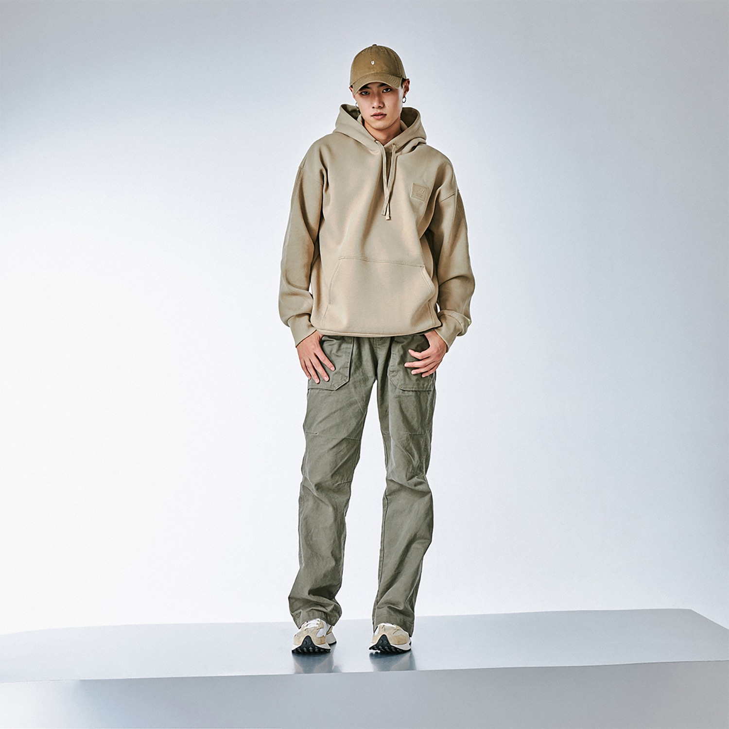 New Balance SS24 Hoodie Khaki — фото 2
