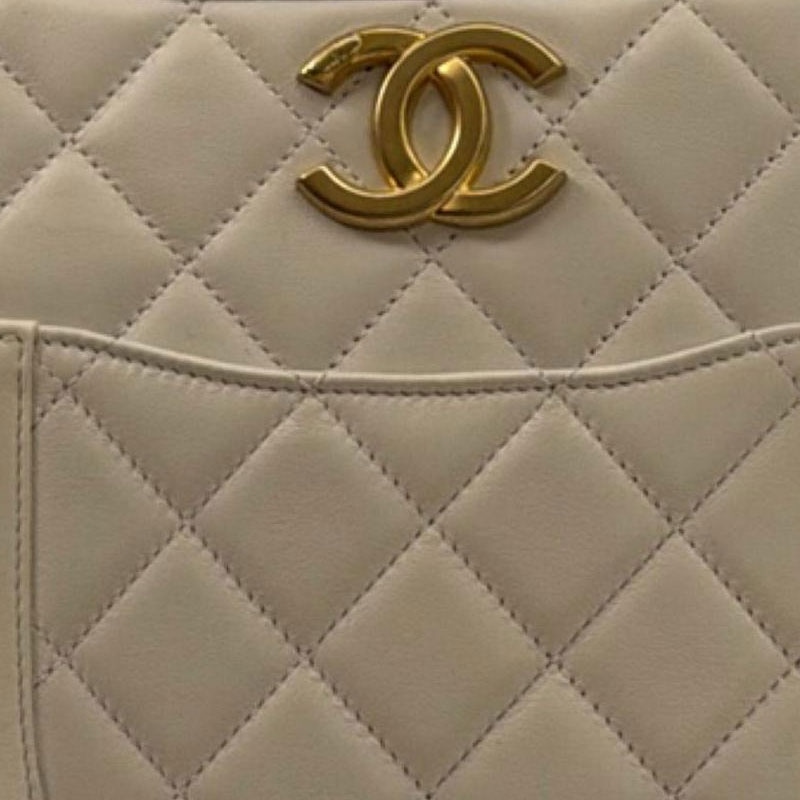 Chanel 24S Logo Hobo — фото 4