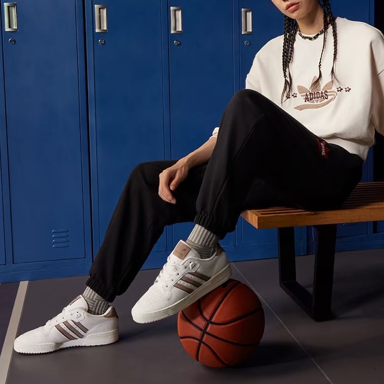 Adidas Originals Joggers Logo Embroidery Black — фото 4