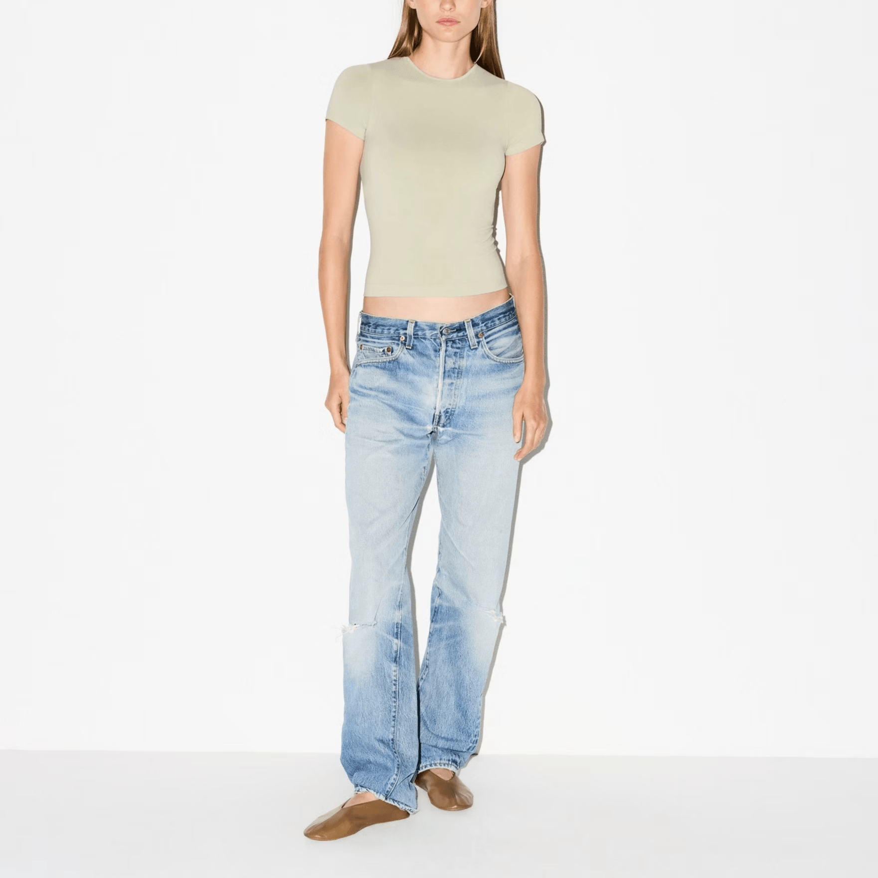 Skims Soft Smoothing Padded T-Shirt — фото 1