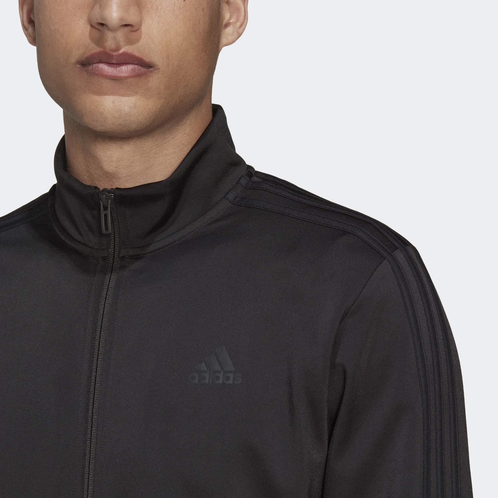 Adidas Essentials — фото 4