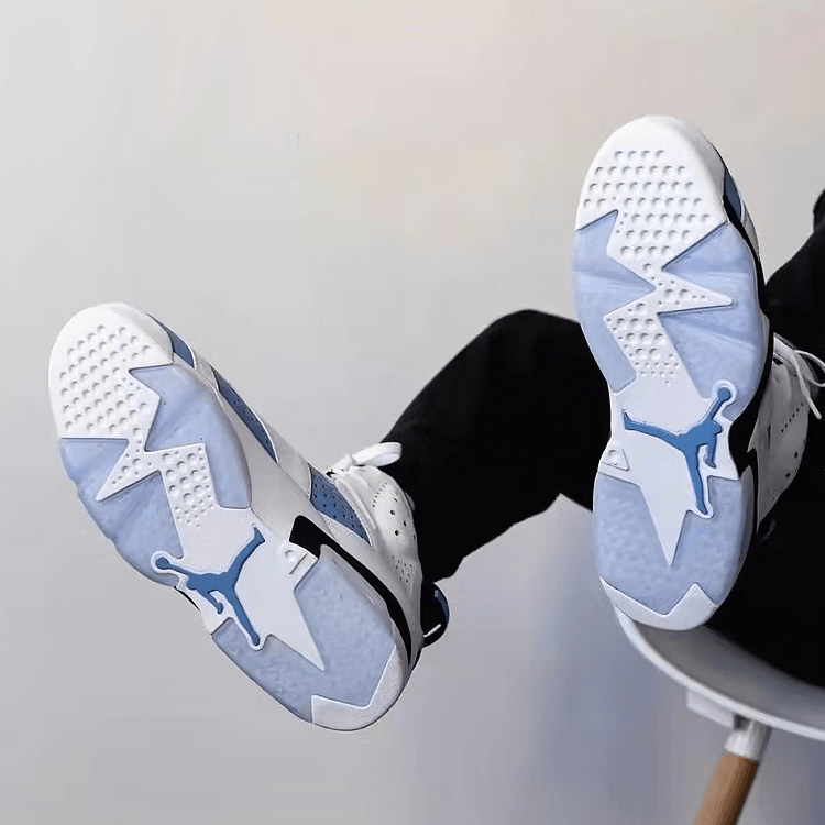 Jordan Air Jordan 6 Retro "University Blue" GS — фото 4