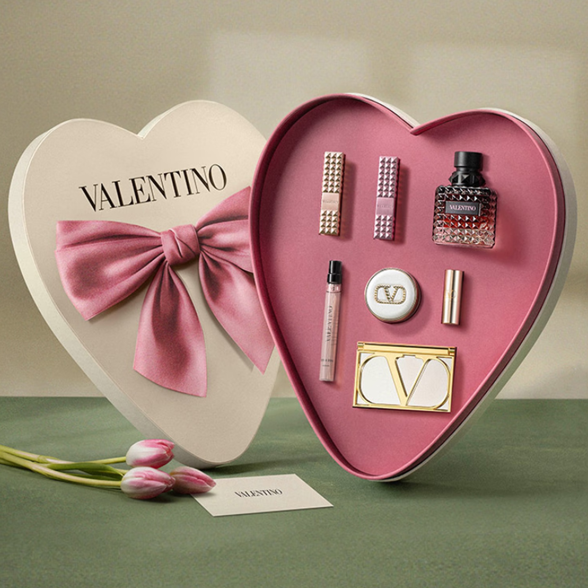 Valentino (Арт. 七夕限定全明星礼盒彩妆套装) — фото 2