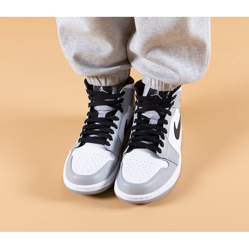Jordan Air Jordan 1 Mid "LT Smoke Gray"Dior GS — фото 3
