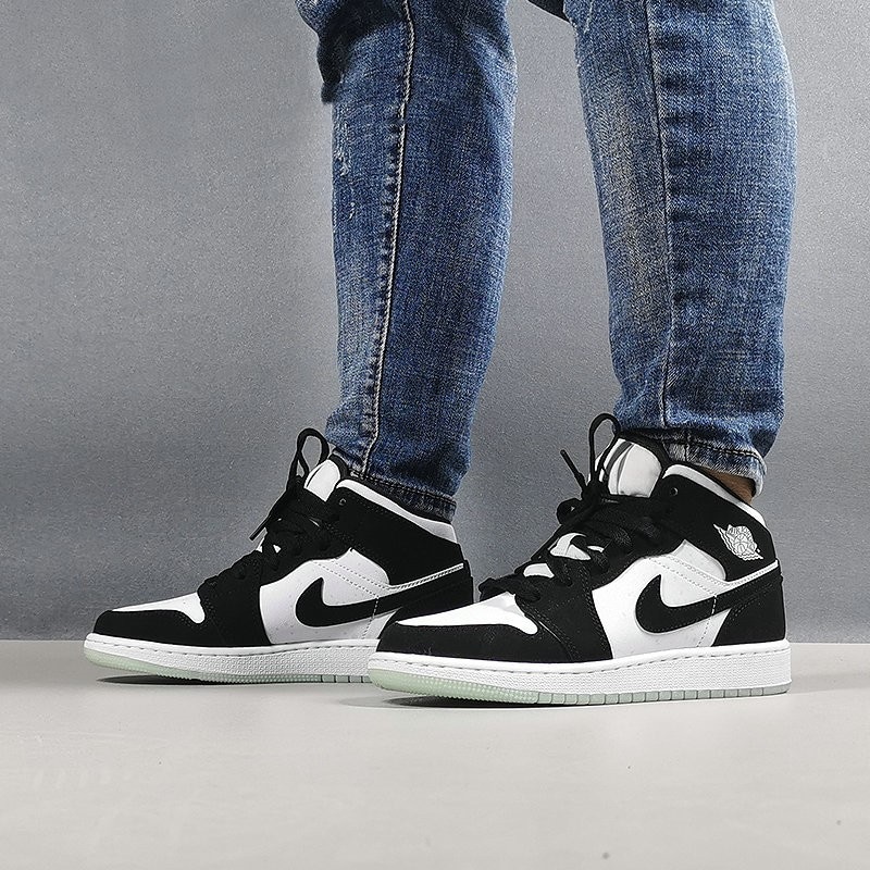 Jordan Air Jordan 1 Mid SE GS — фото 4