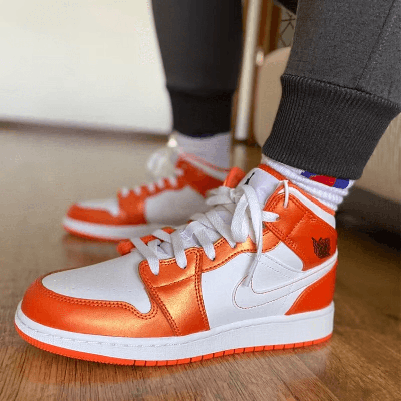 Jordan Air Jordan 1 Mid GS — фото 3