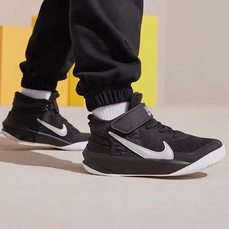 Nike Team Hustle D 10 FlyEase GS — фото 4
