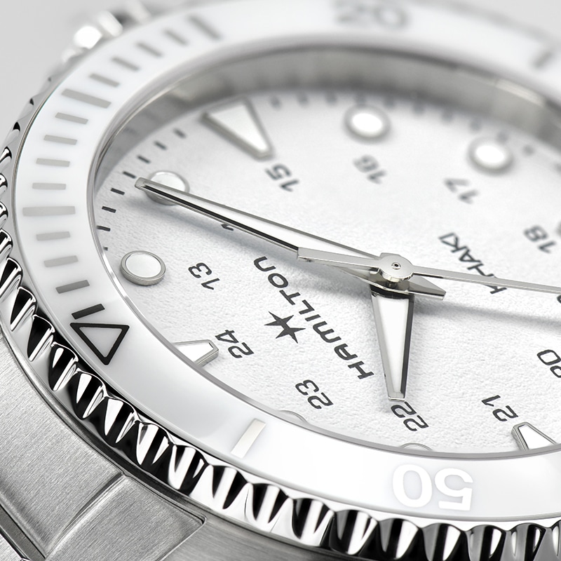 Hamilton Khaki Navy Quartz H82221110 — фото 4