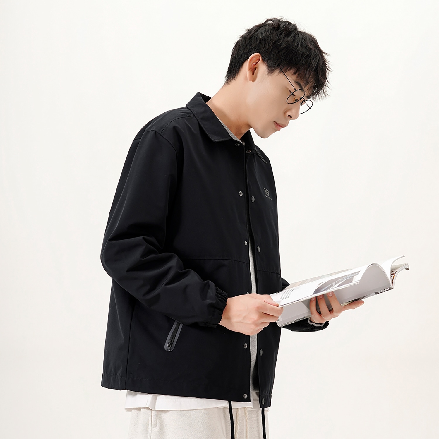 New Balance Coach Jacket Black — фото 6