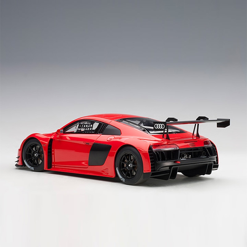 Autoart 118 R8 LMS PLAIN VERSION — фото 3