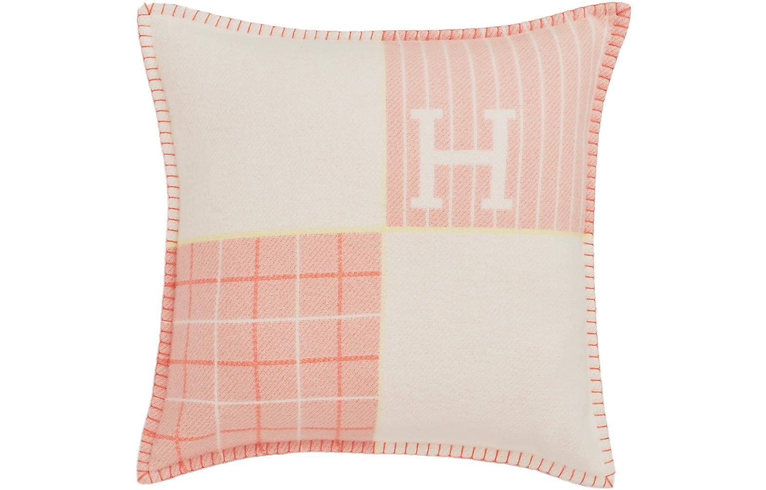 Hermes Avalon Cabriole 42 x 42cm