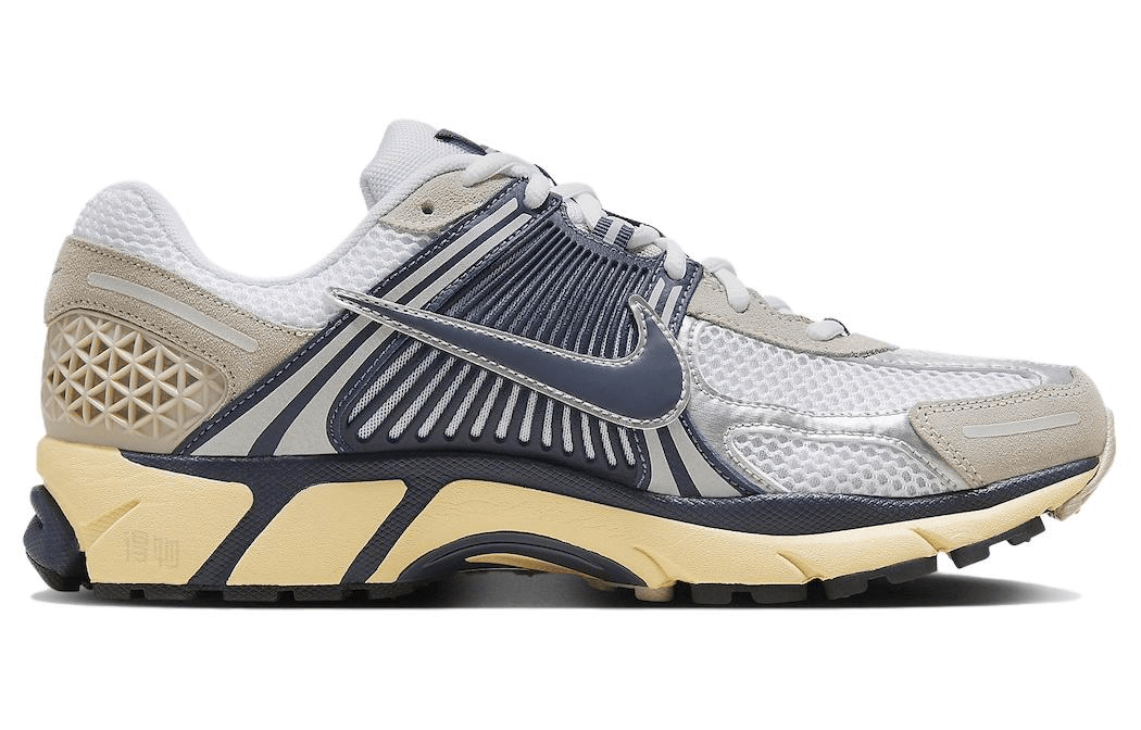 Nike Air Zoom Vomero 5 — фото 7