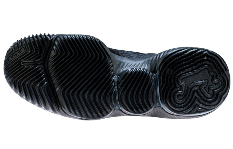 Nike Lebron 16 Low Triple Black 16 — фото 4