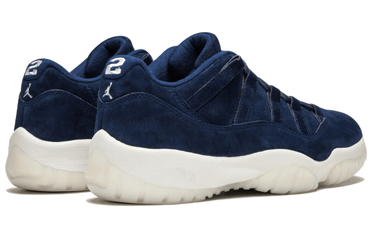 Jordan Air Jordan 11 Retro Low "Derek Jeter RE2PECT" — фото 3