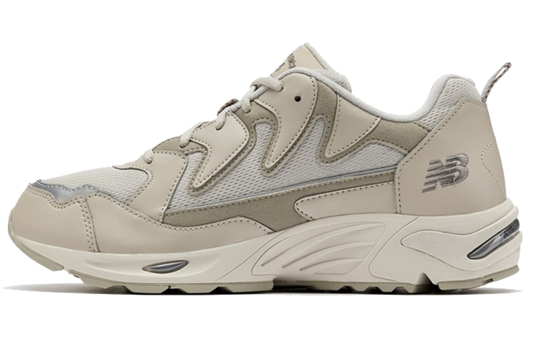 New Balance 875 Beige