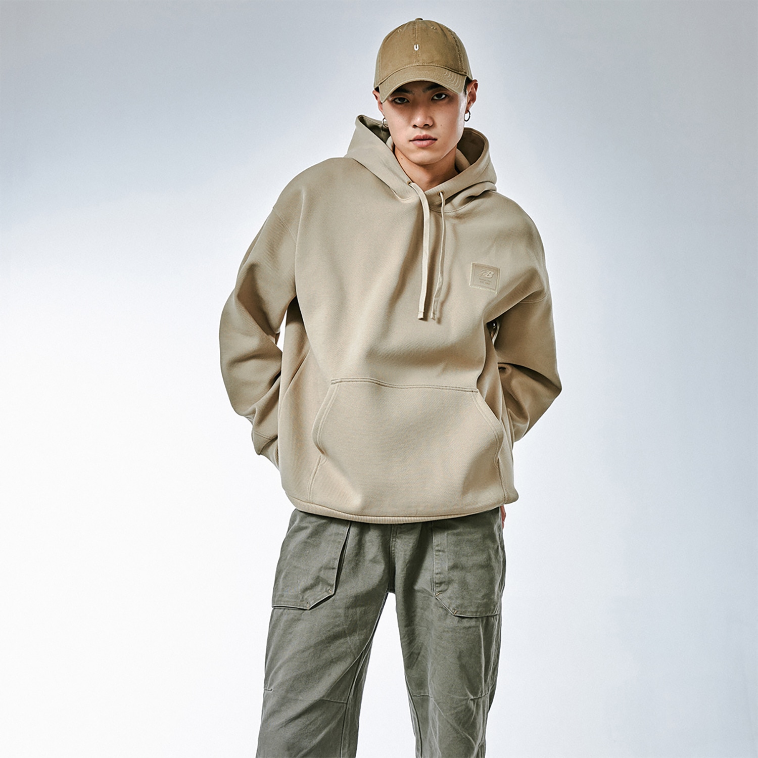New Balance SS24 Hoodie Khaki — фото 7